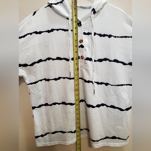 Black&White (Zebra Like) Striped Hoodie - Picture 13 of 15